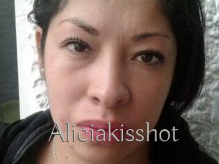 Aliciakisshot