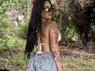 Curvy_kim