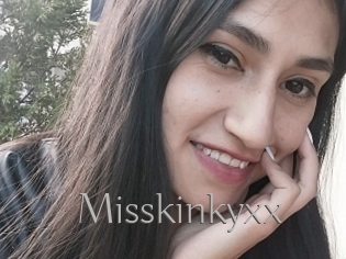 Misskinkyxx