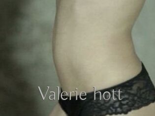 Valerie_hott